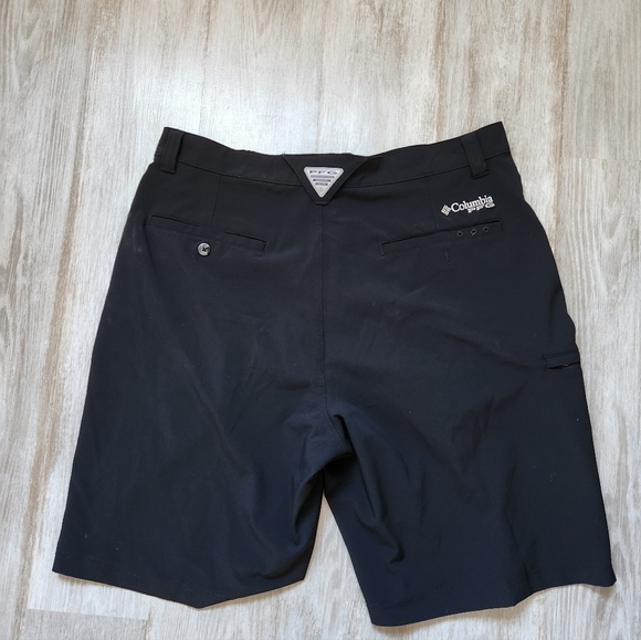 Columbia PFG Mens 36x10 Blac Shorts Lightweight Stretch Pockets Fishing EUC - Picture 8 of 9
